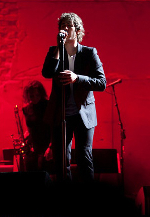 A photo of Josh Groban performing on the 2011 Straight to You tour 