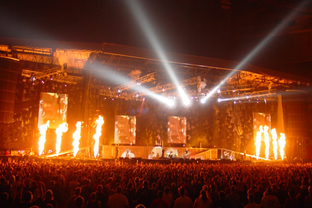 A photo of Metallica performing on the Summer Sanitarium tour